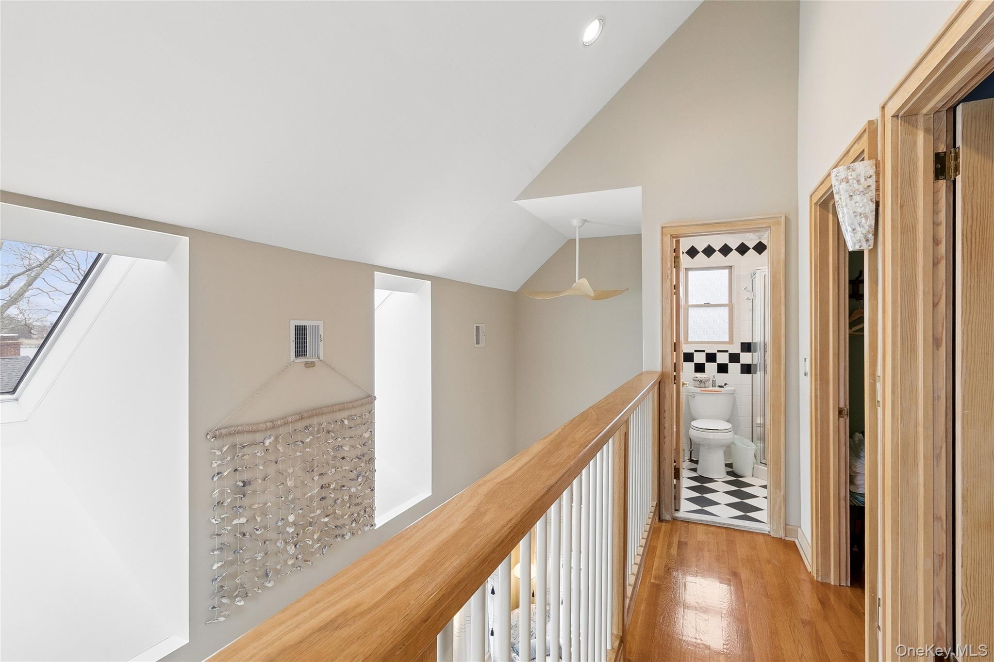 1050 Pine Avenue Property Photo 16