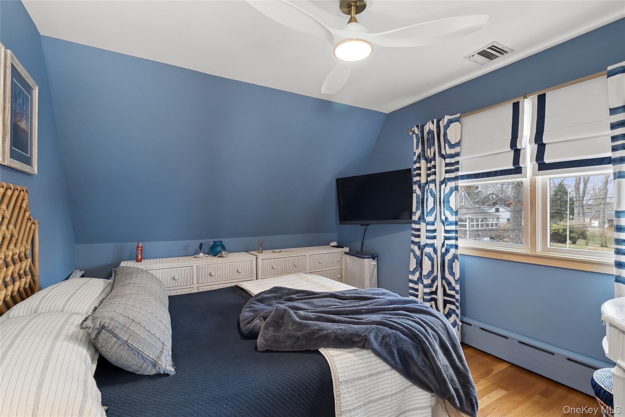 1050 Pine Avenue Property Photo 17