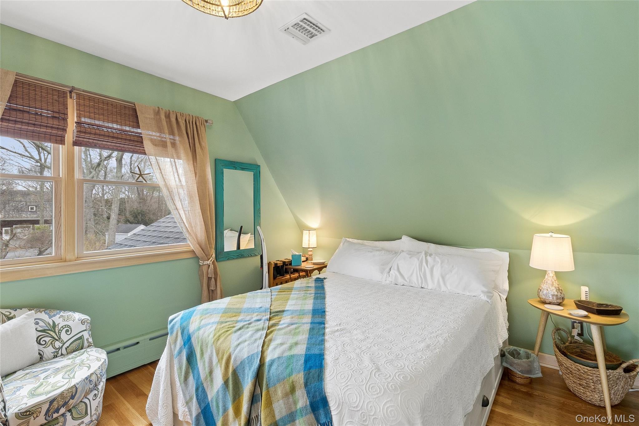 1050 Pine Avenue Property Photo 18
