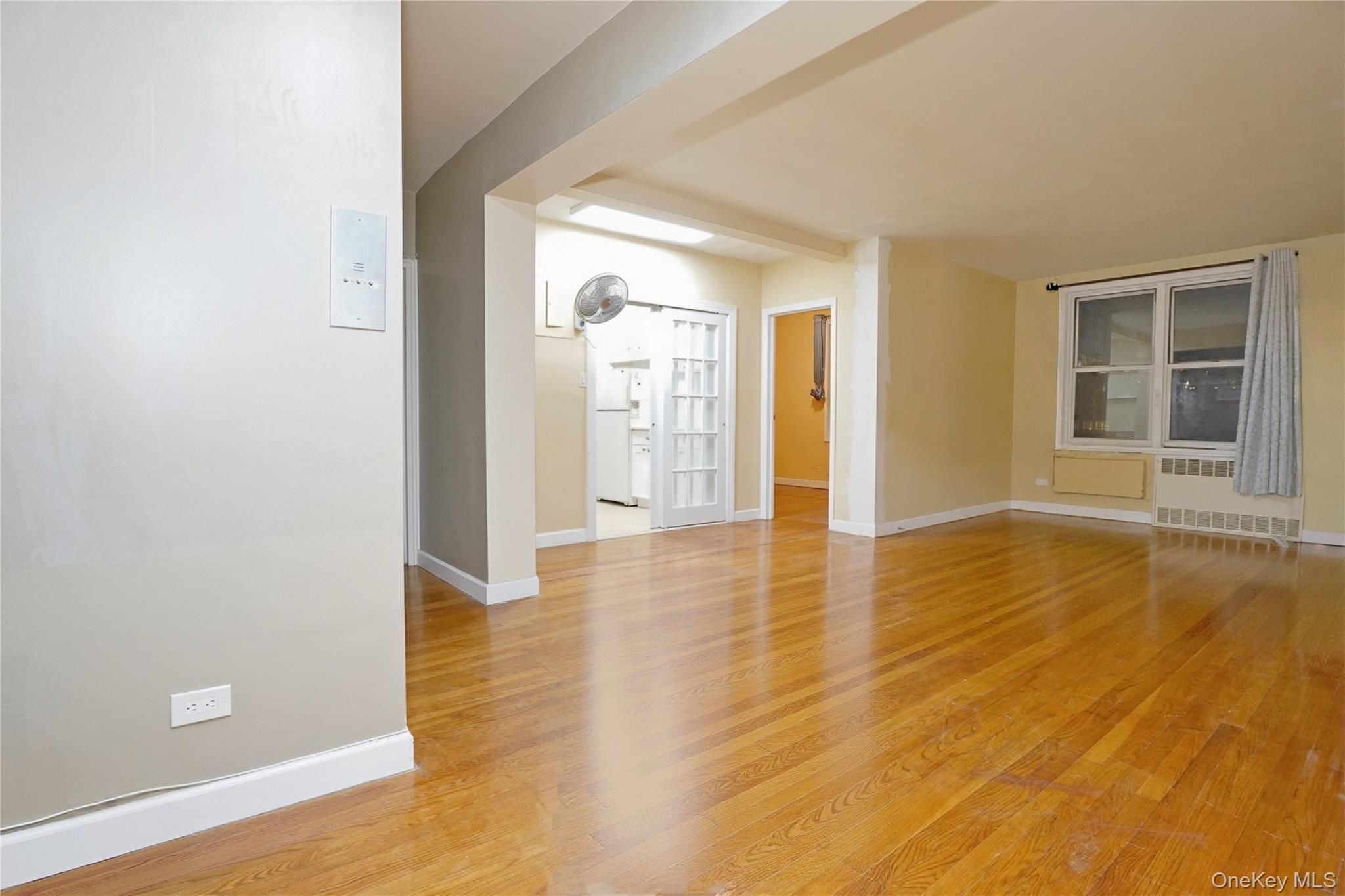 63-45 Saunders Street 3g Property Photo 3