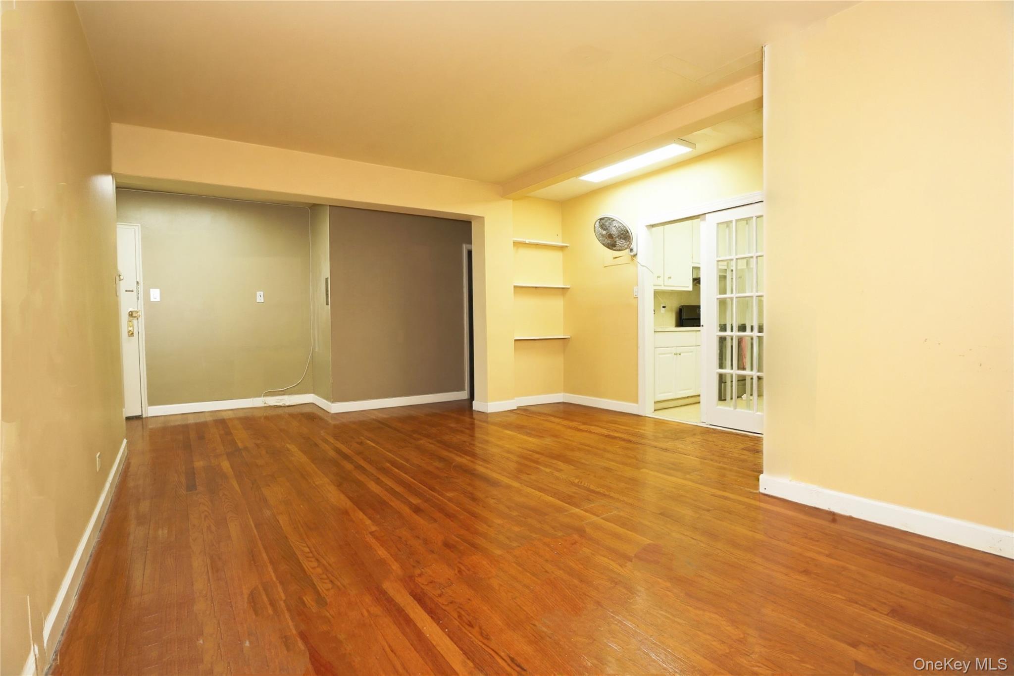 63-45 Saunders Street 3g Property Photo 5