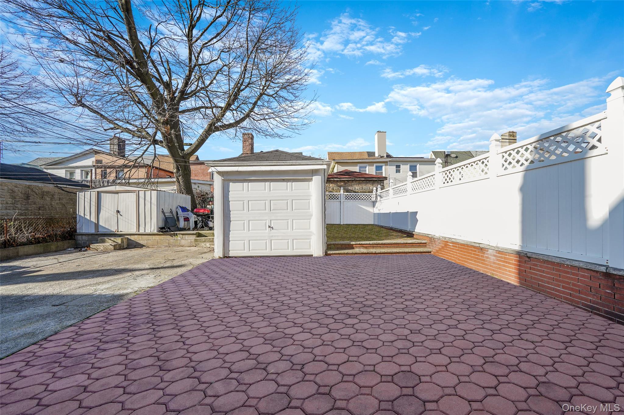 846 E 48th Street Property Photo 16