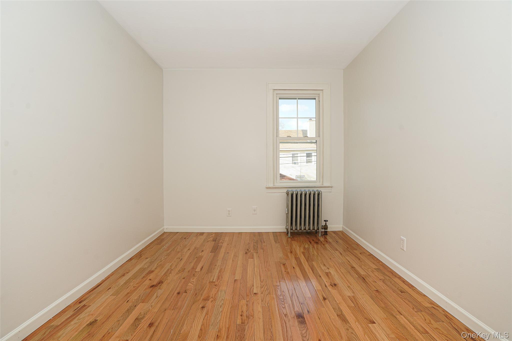 846 E 48th Street Property Photo 22