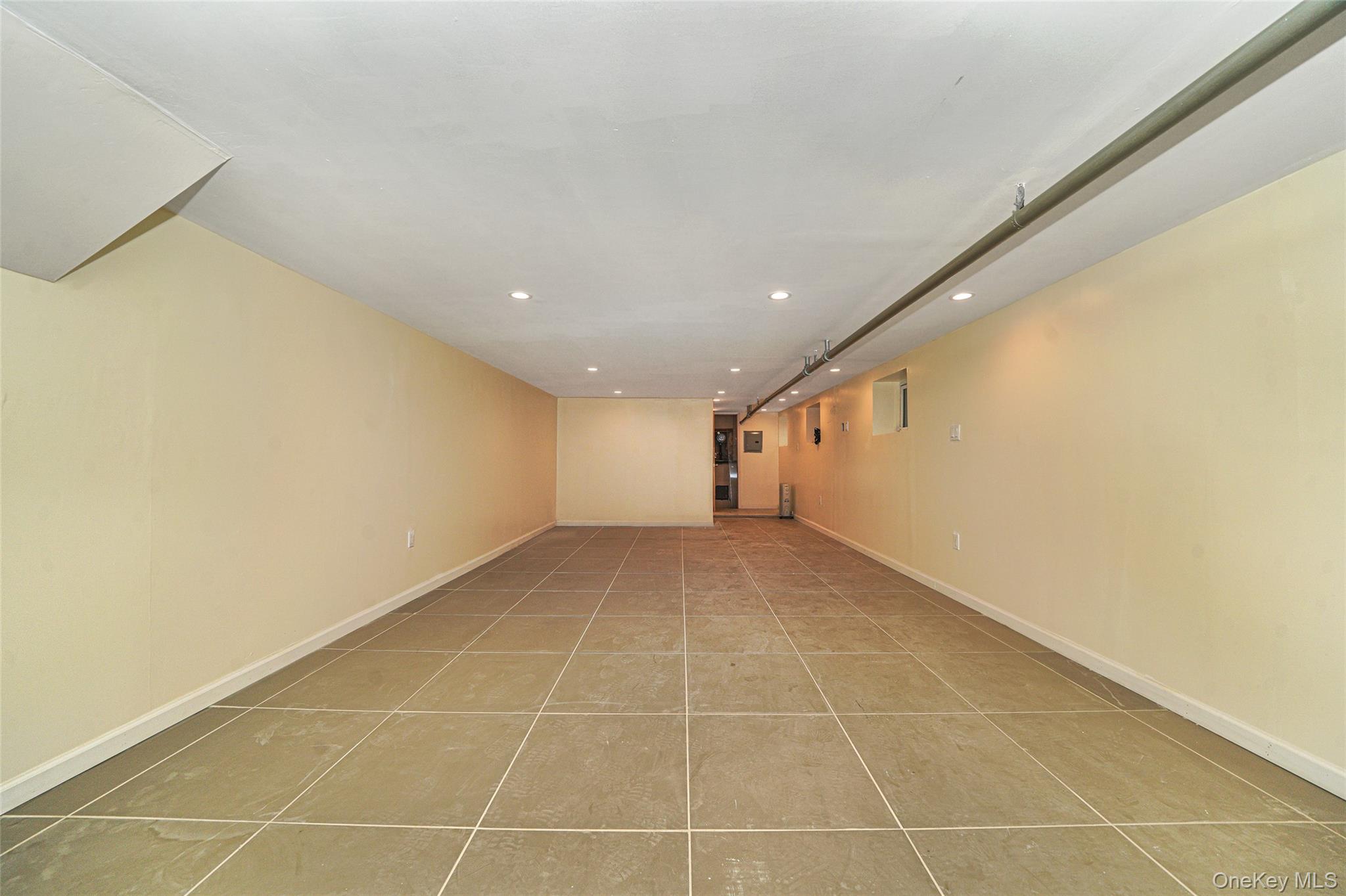 846 E 48th Street Property Photo 23