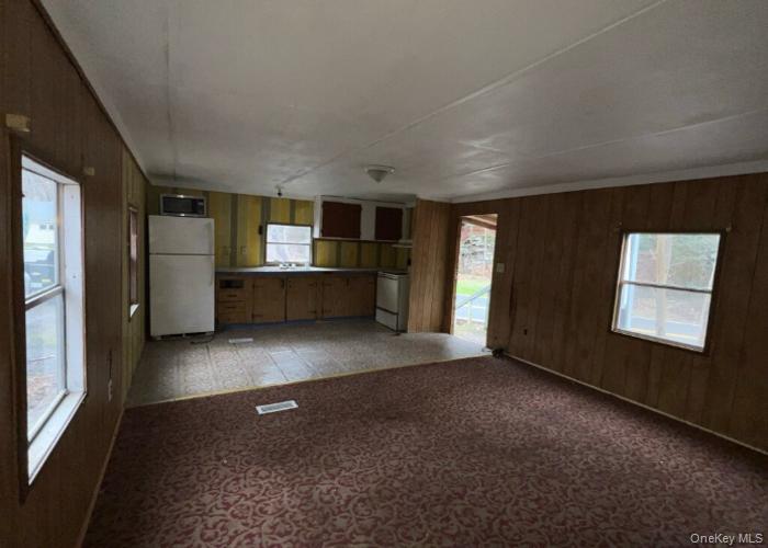 79-87 N Old Greenfield Road Property Photo 8