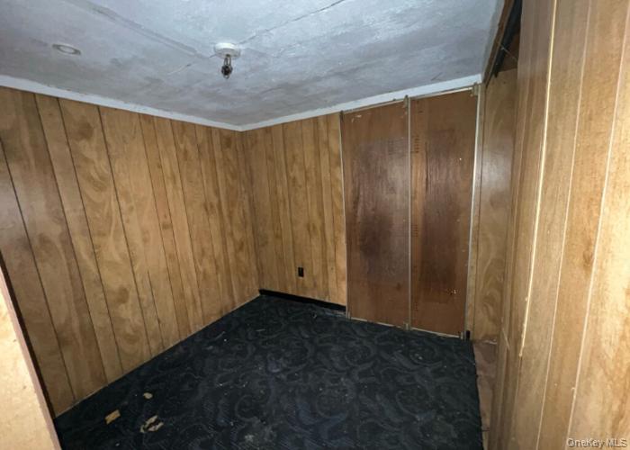 79-87 N Old Greenfield Road Property Photo 12