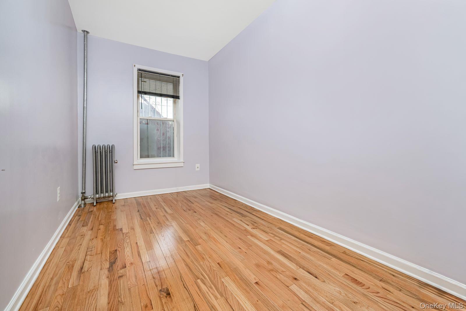 548 Sheffield Avenue Property Photo 3