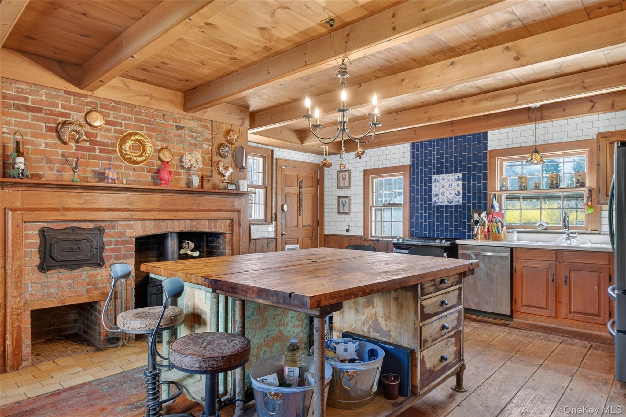 9 Ireland Avenue Property Photo 14