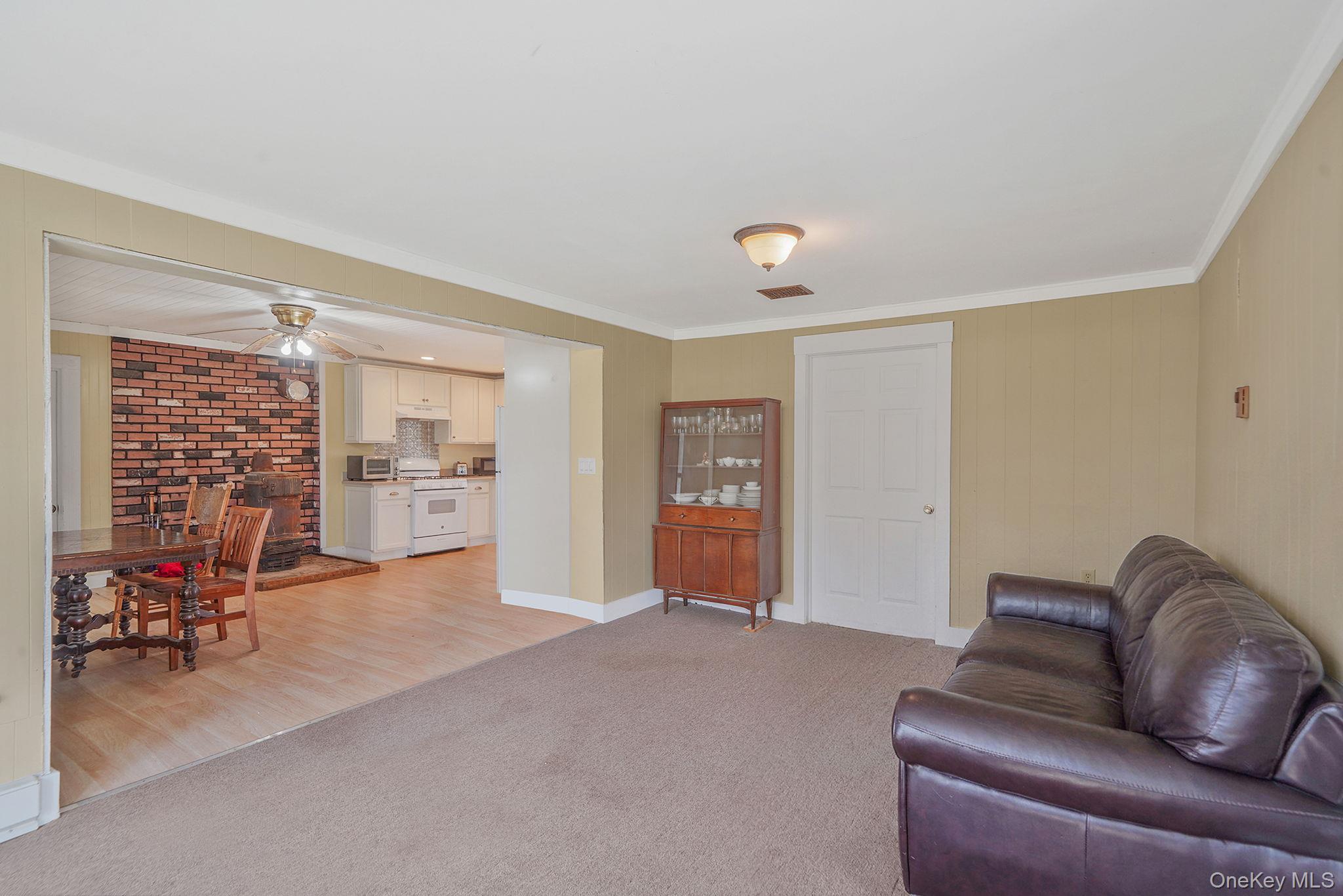 5528 Sound Avenue Property Photo 19