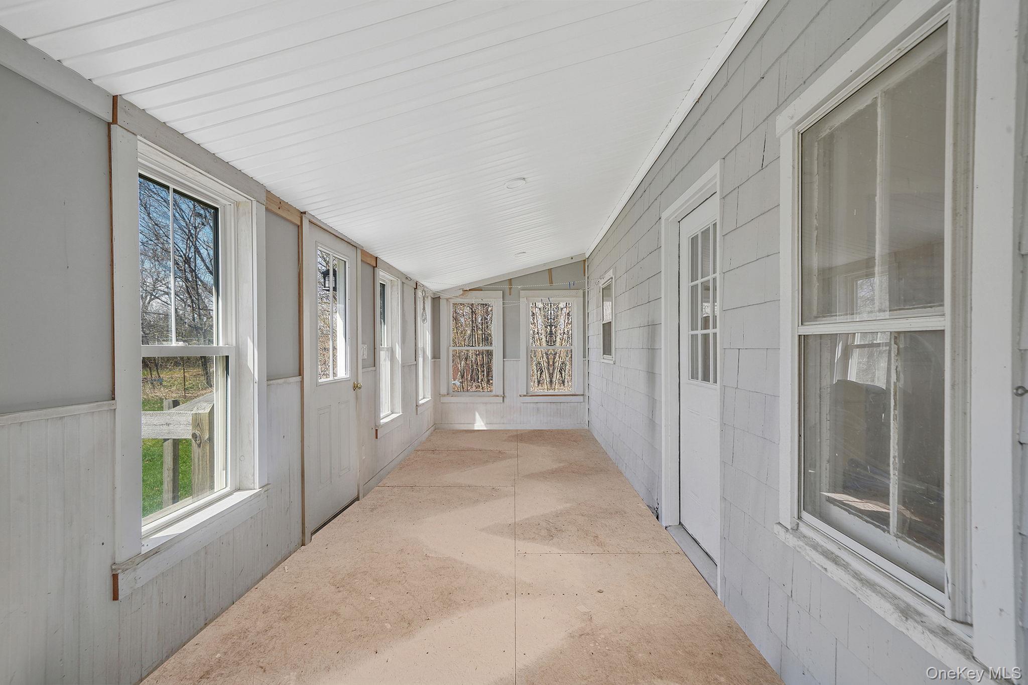 5528 Sound Avenue Property Photo 27