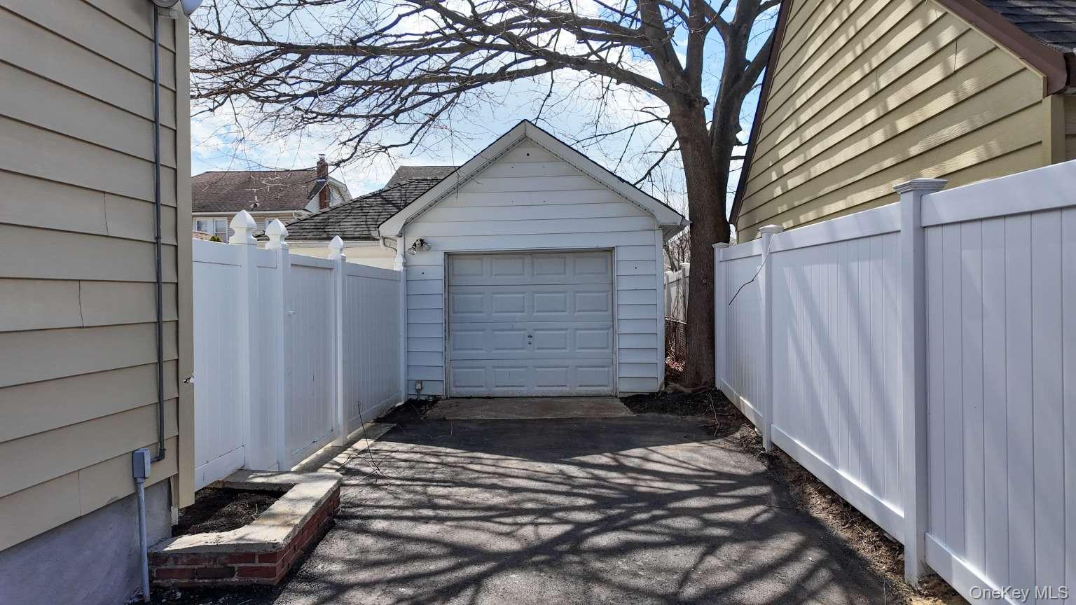 50 E Saint Marks Place Property Photo 27