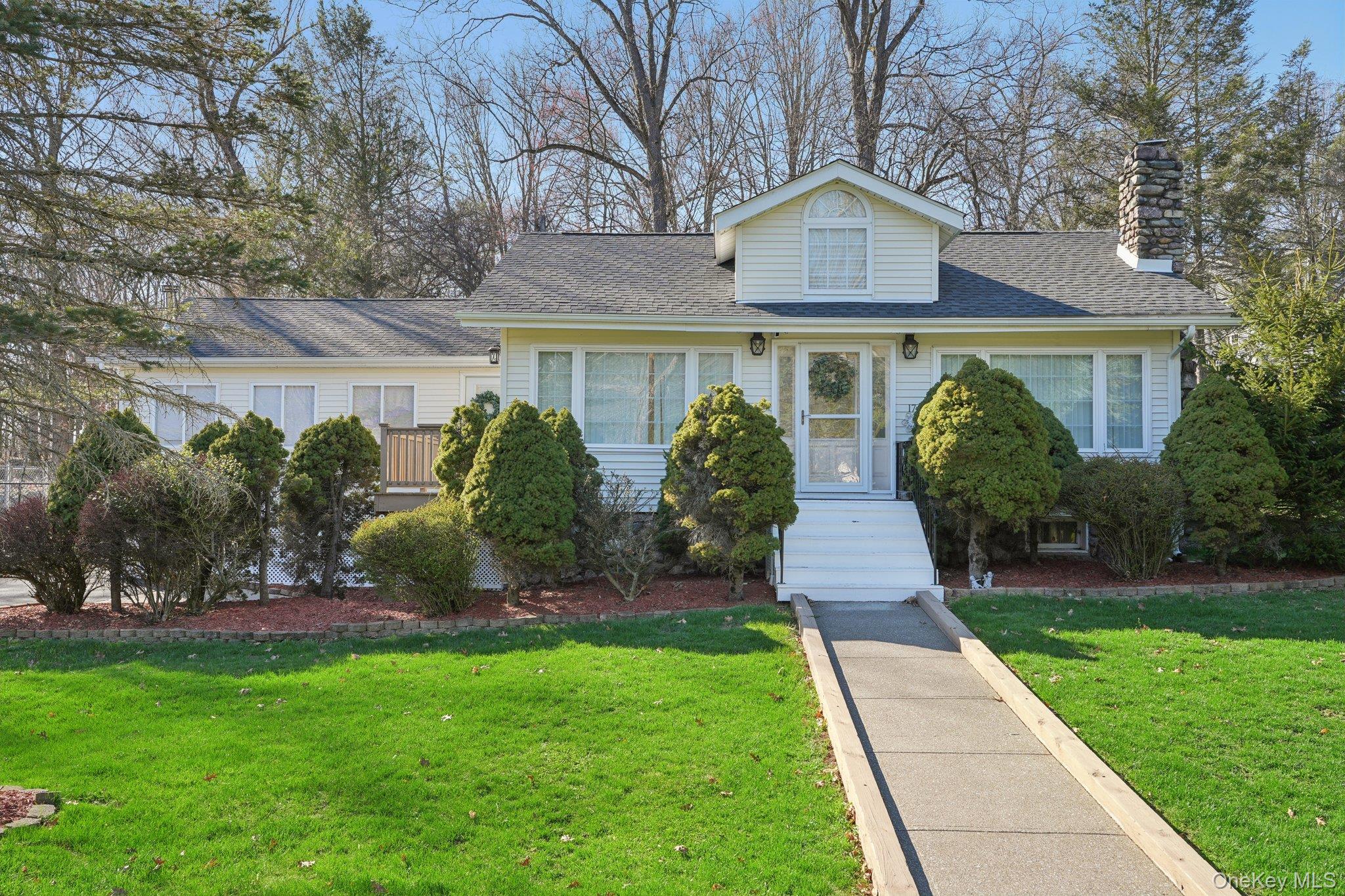 17 Pine Hill Road Property Photo 1