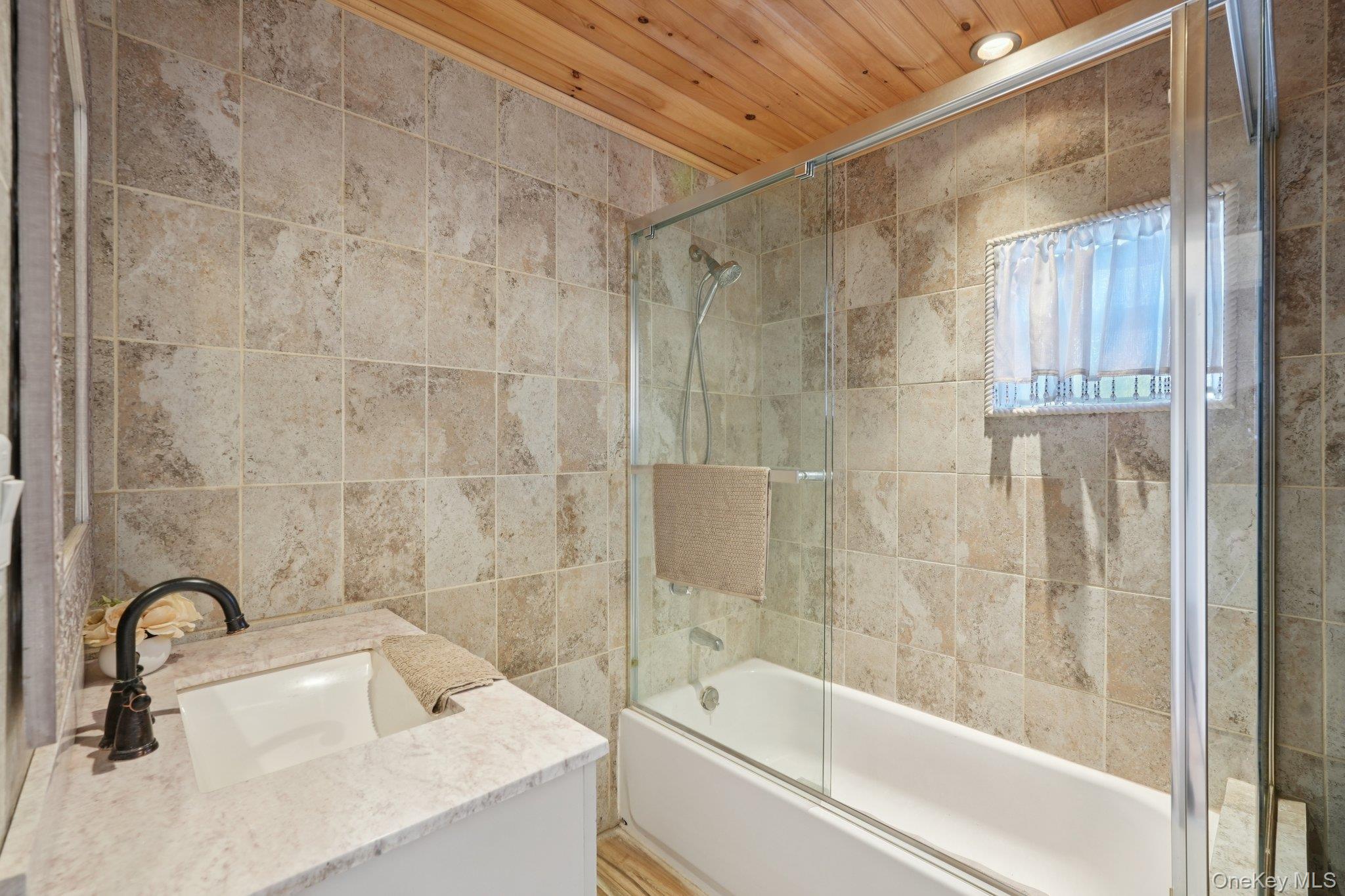 17 Pine Hill Road Property Photo 12