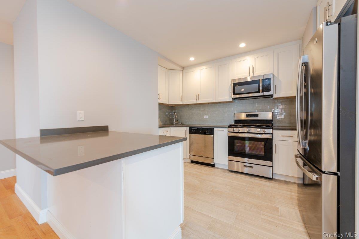 661 W Broadway 401 Property Photo 12