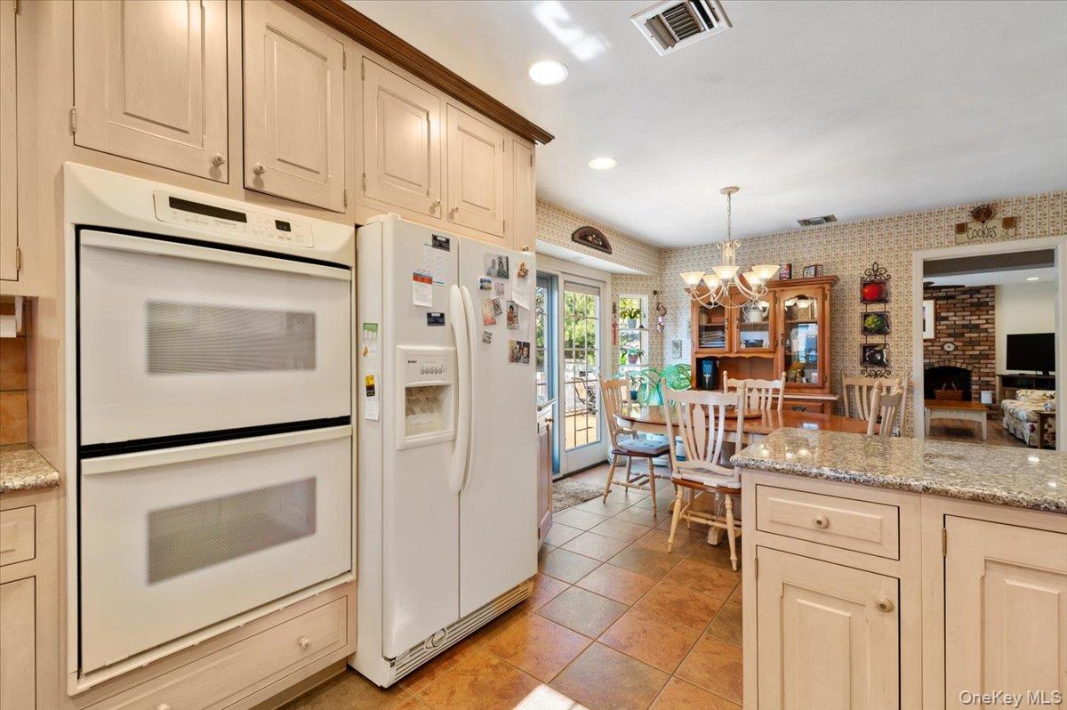 2187 Loines Avenue Property Photo 11