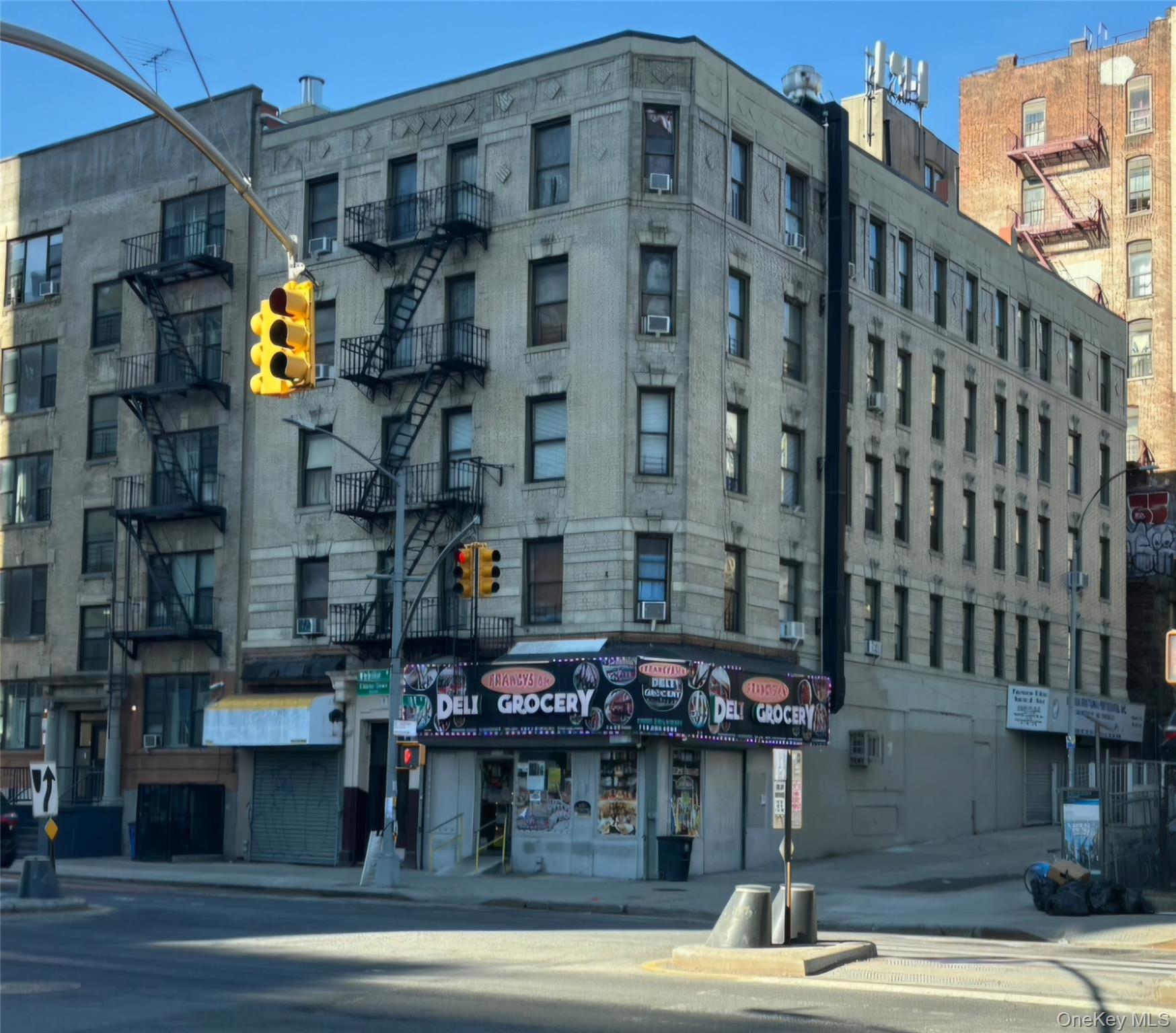 1275 Webster Avenue Property Photo 1