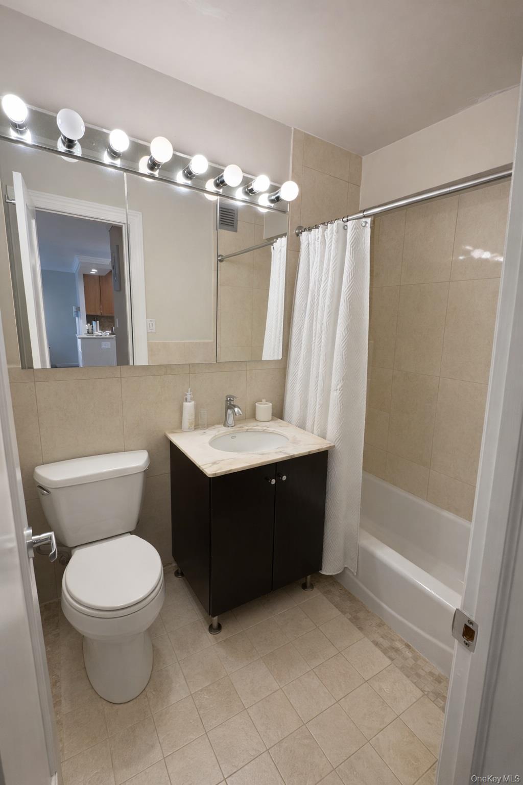 1815 215th Street 16j Property Photo 6