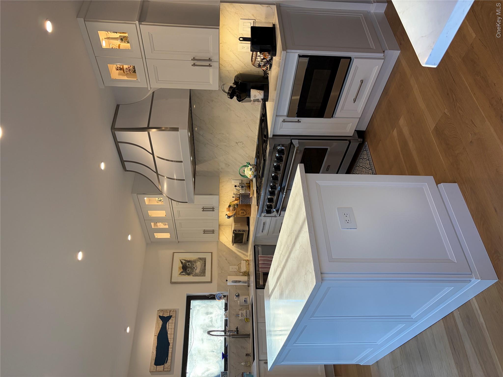 40 Bonac Wood Lane Property Photo 6