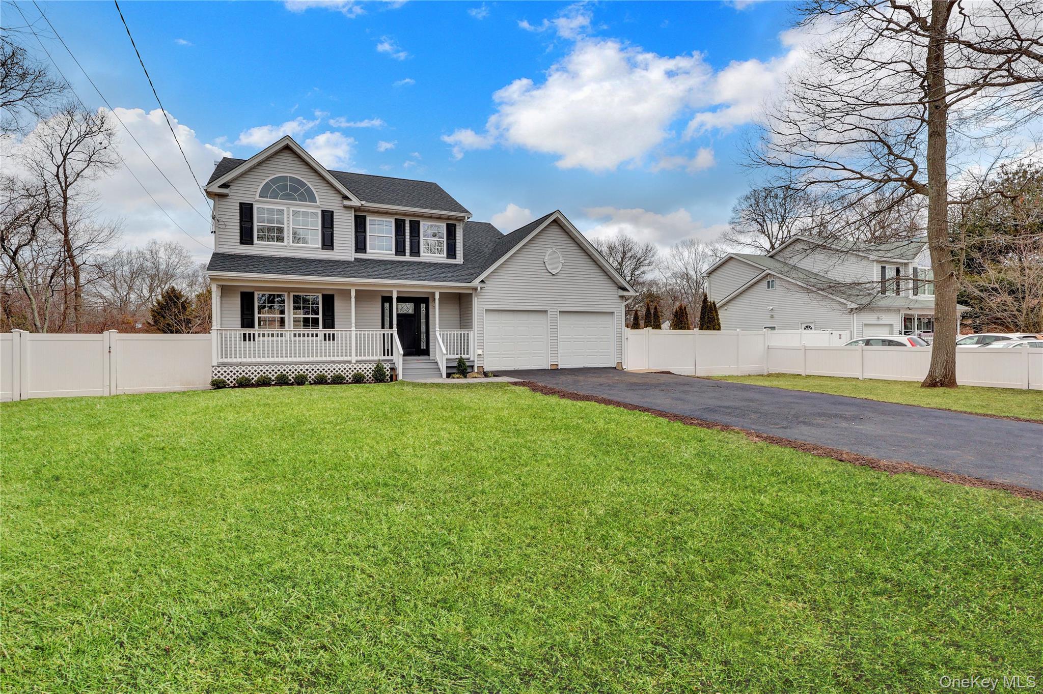 85 Patchogue Avenue Property Photo 2