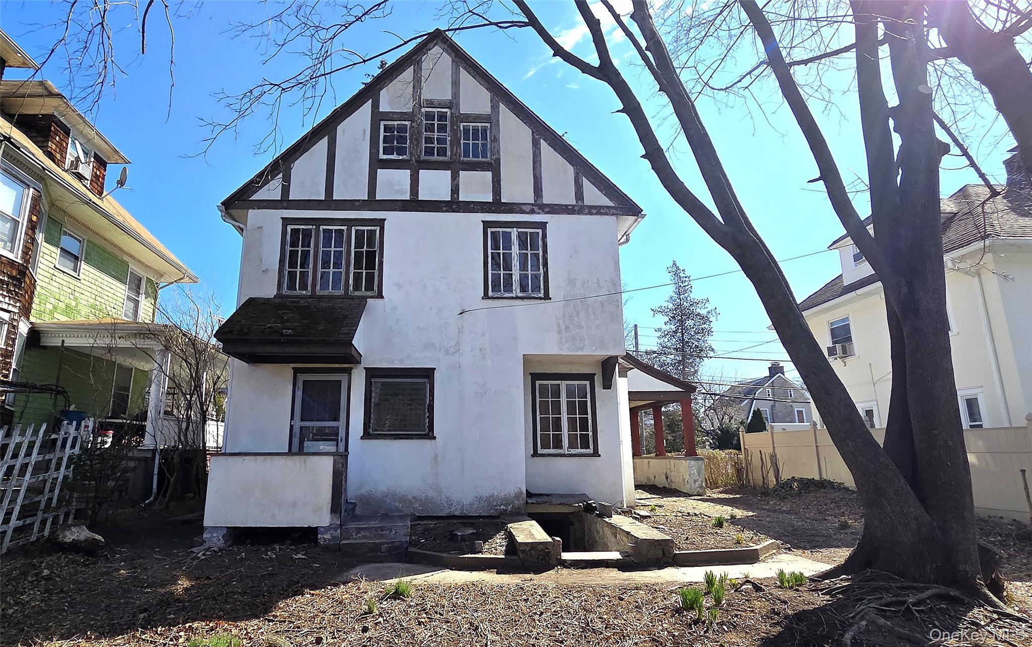 540 Webster Avenue Property Photo 2