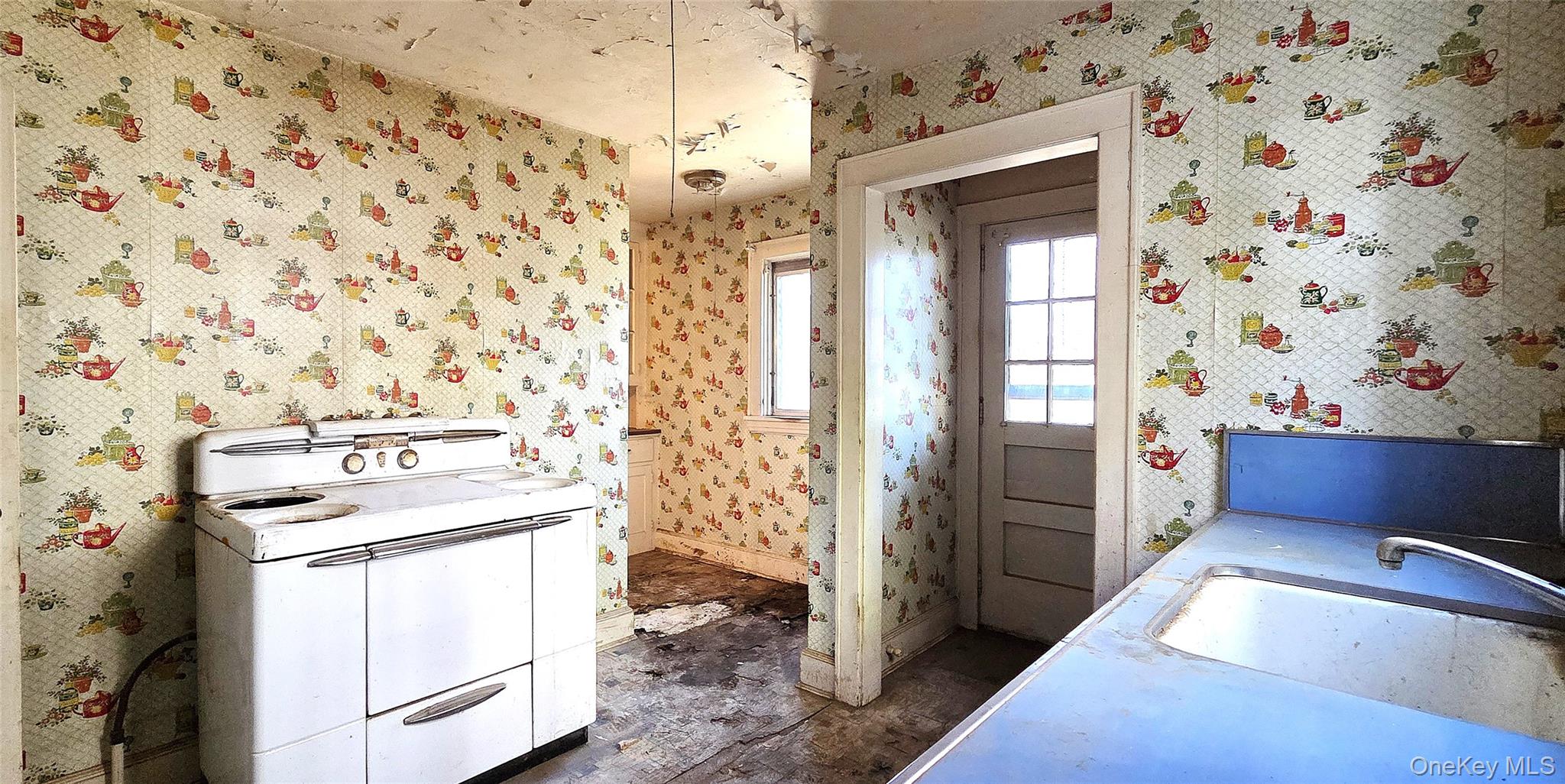 540 Webster Avenue Property Photo 7