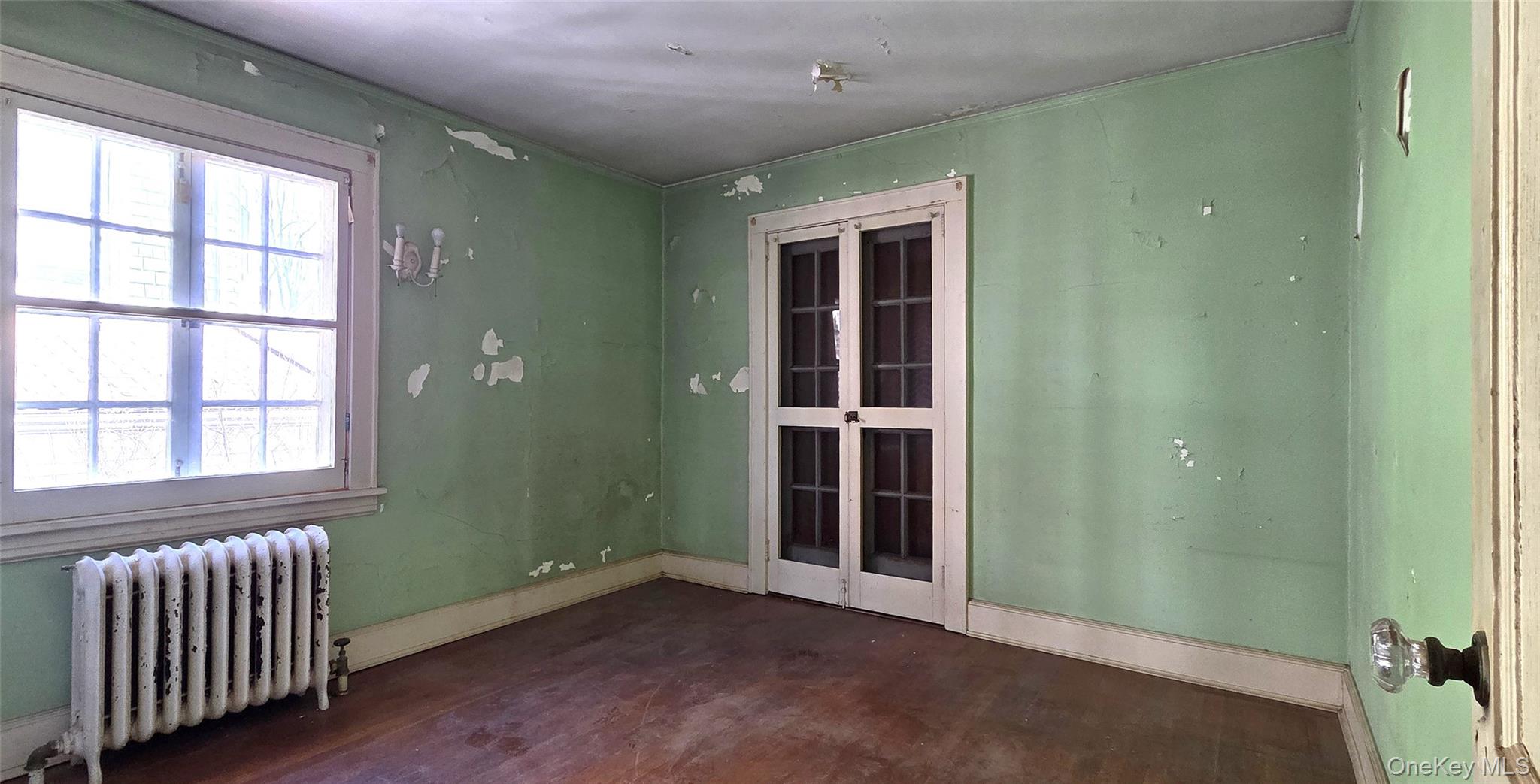 540 Webster Avenue Property Photo 10