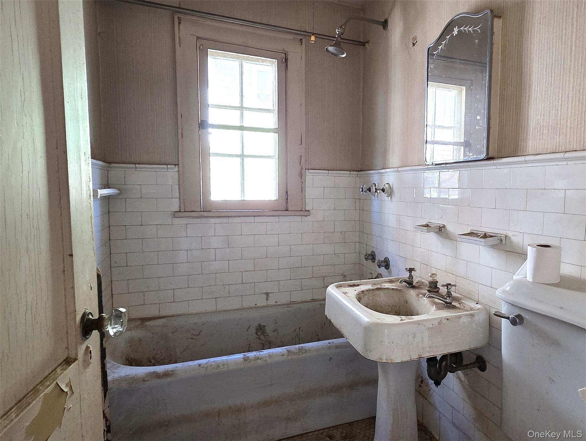 540 Webster Avenue Property Photo 11
