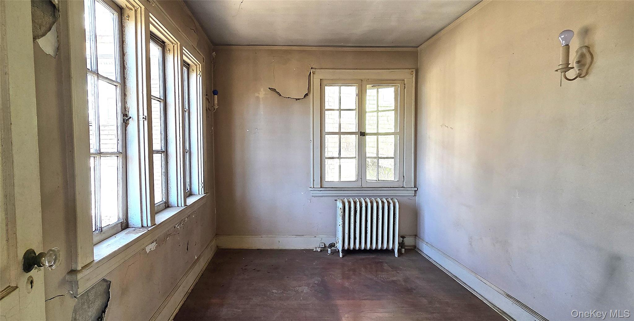 540 Webster Avenue Property Photo 12