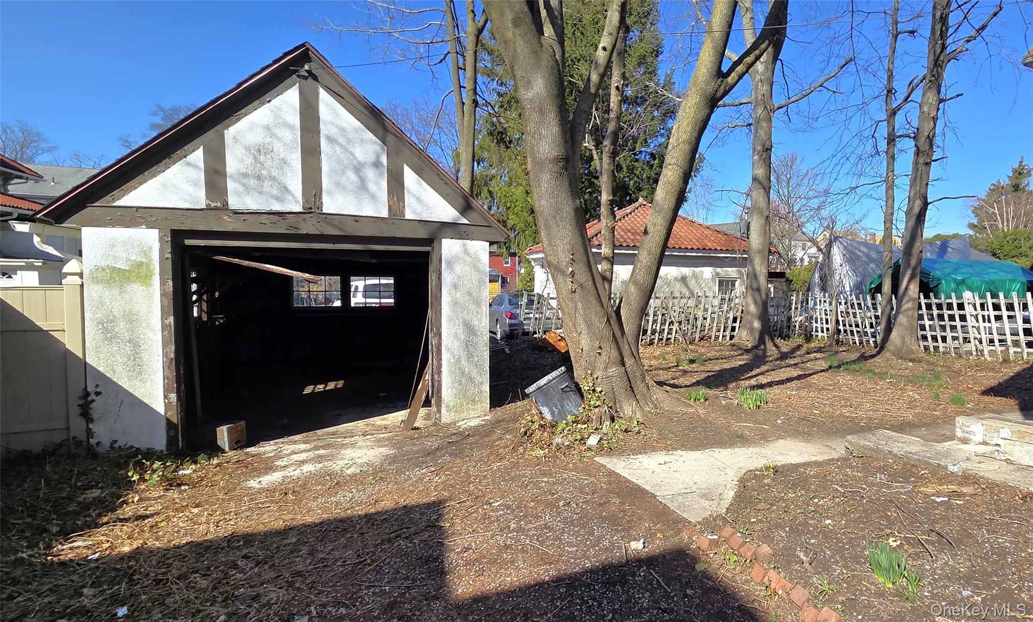 540 Webster Avenue Property Photo 18