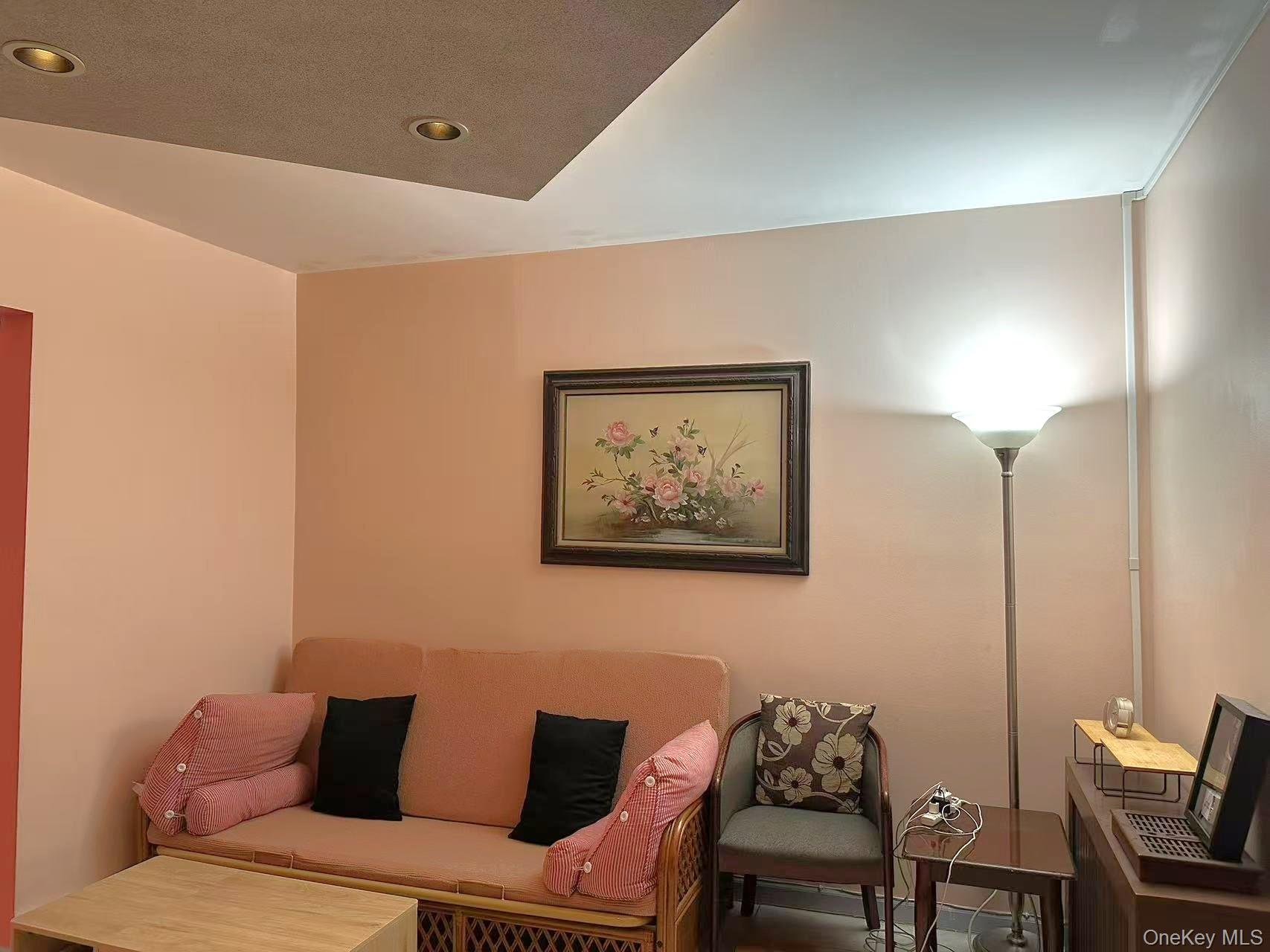 9703 105th Street Property Photo 3