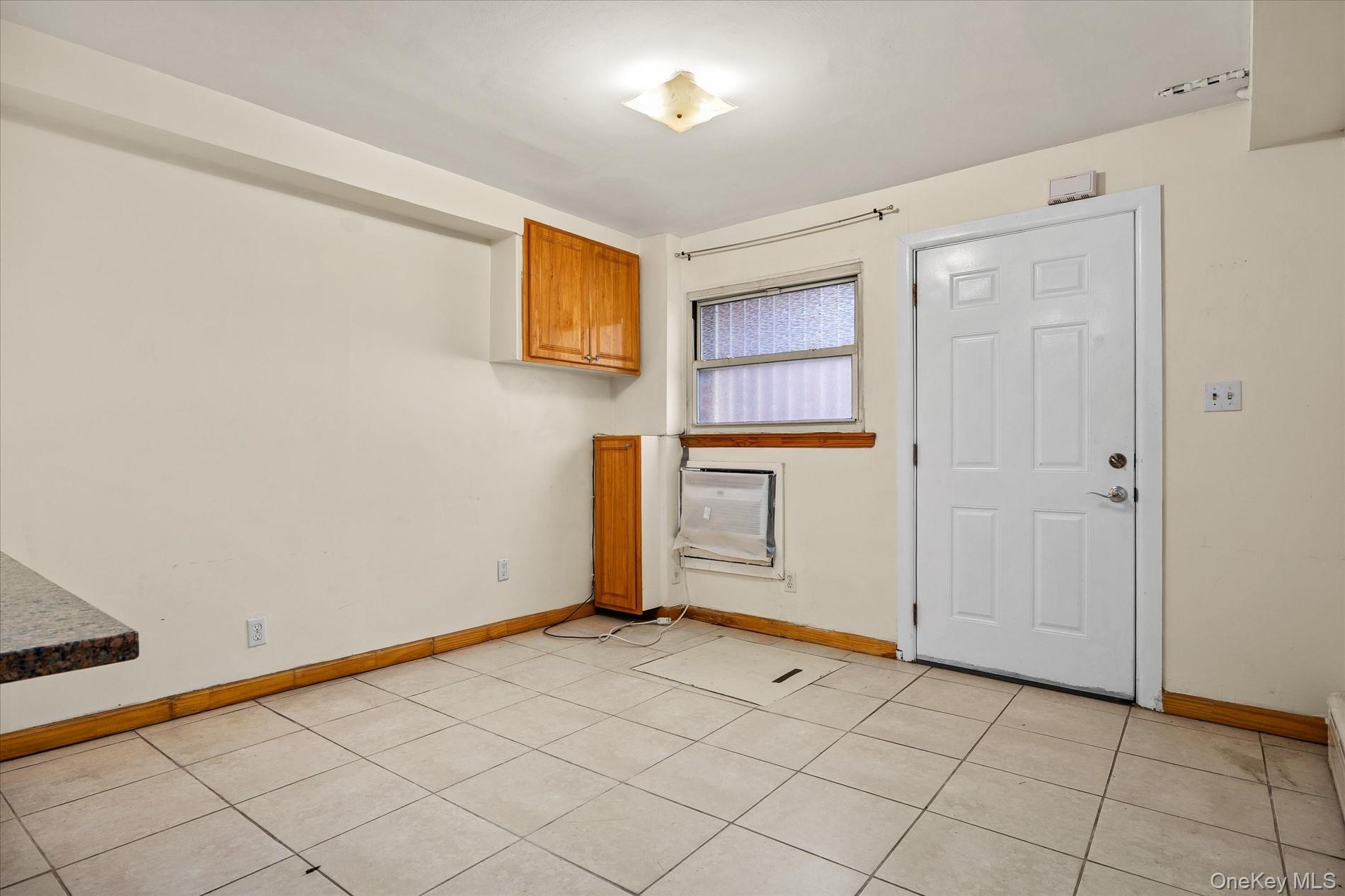 5263 65th Place Property Photo 2
