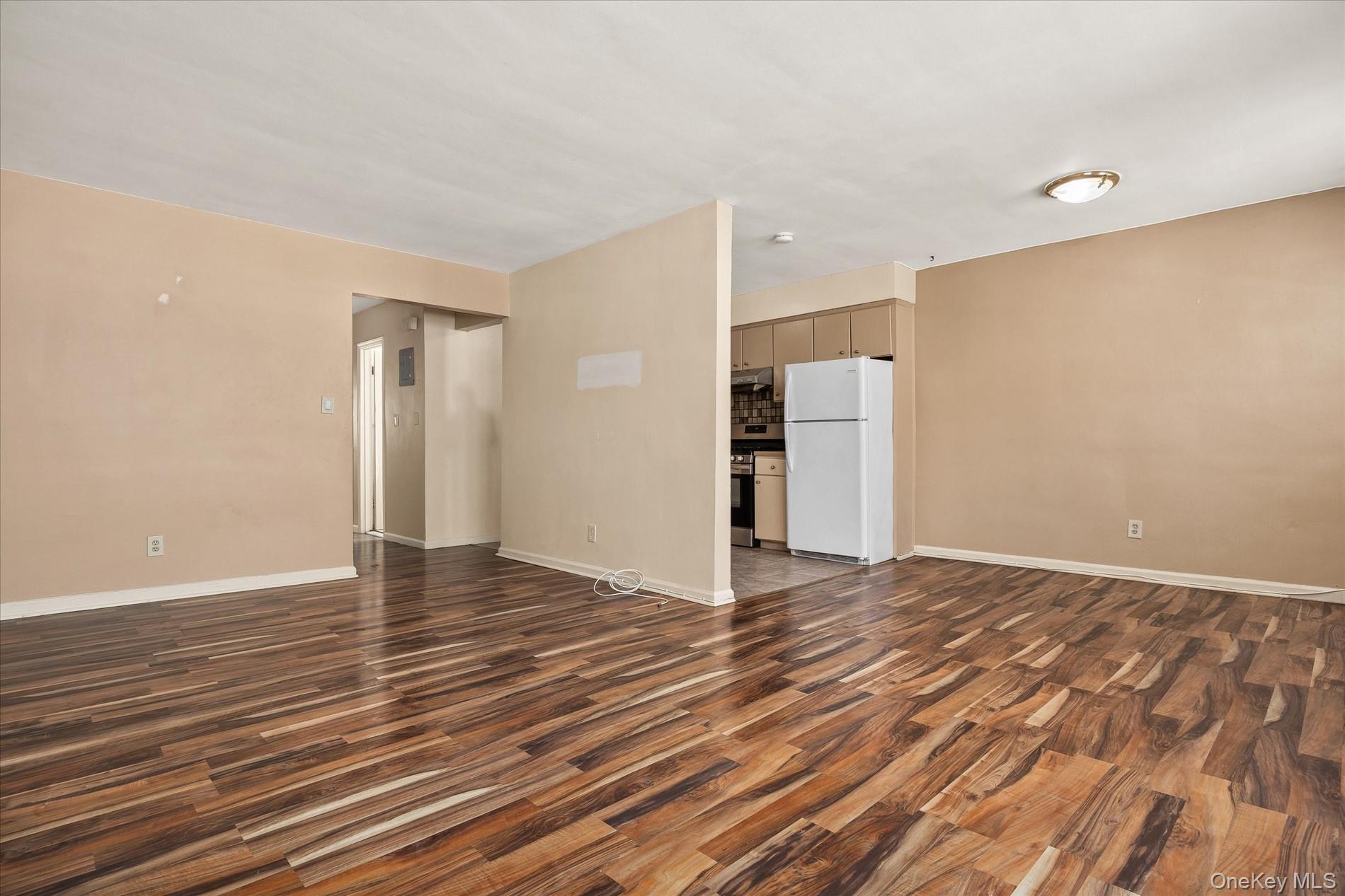 5263 65th Place Property Photo 6