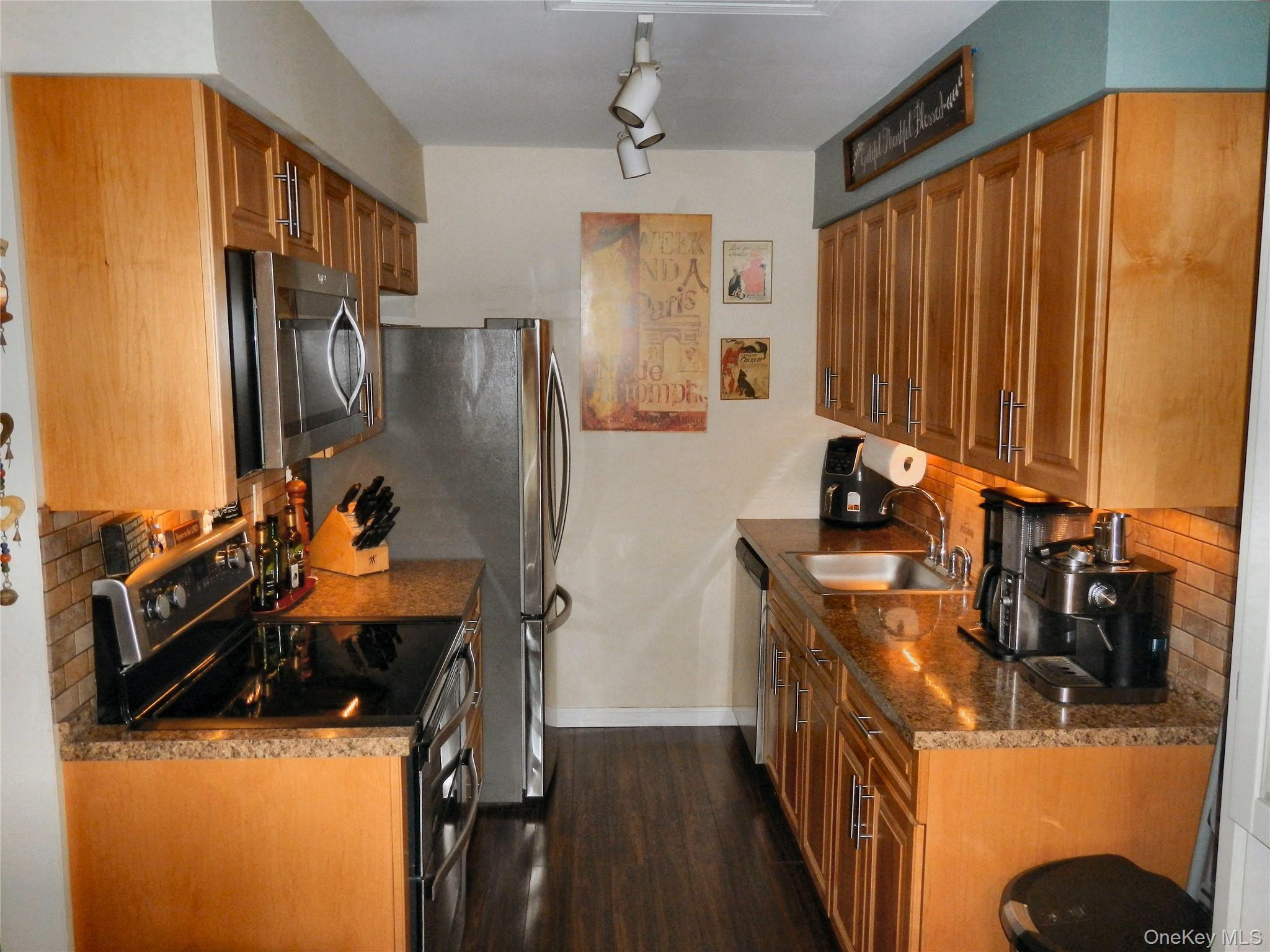 146 Millard Avenue 146 Property Photo 6