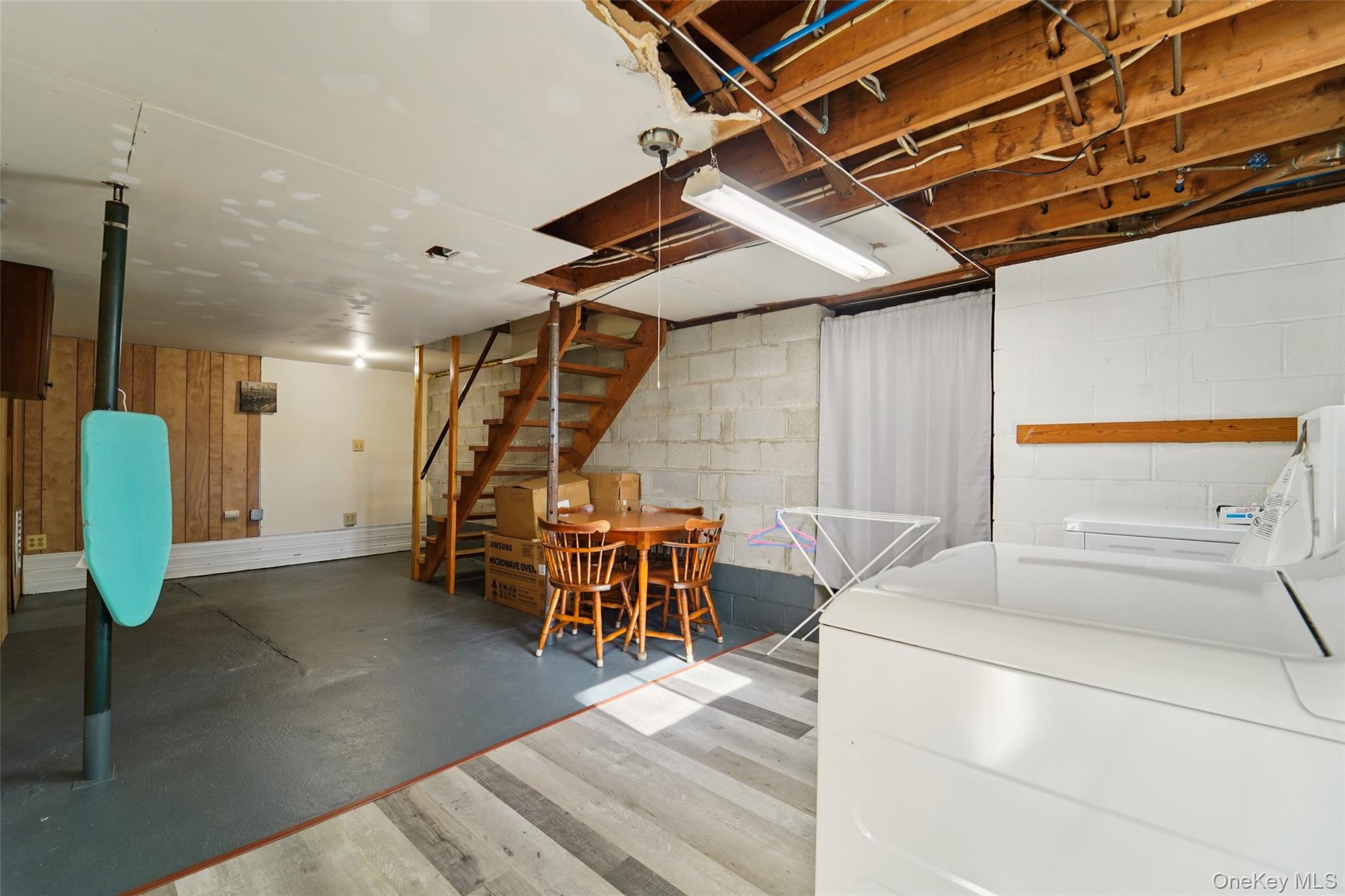 154 Old State Road Property Photo 32