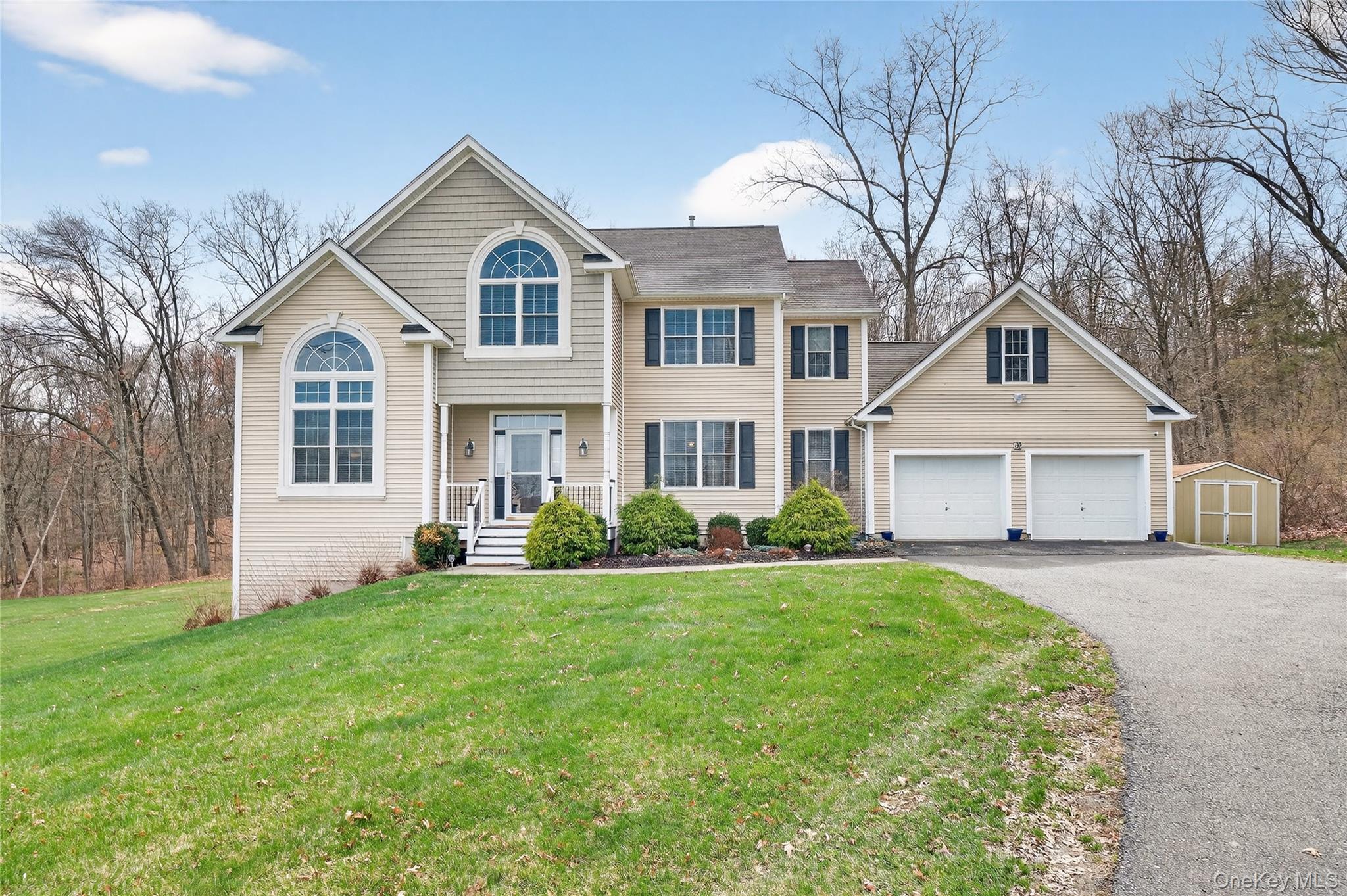 30 Meadowood Lane Property Photo 1