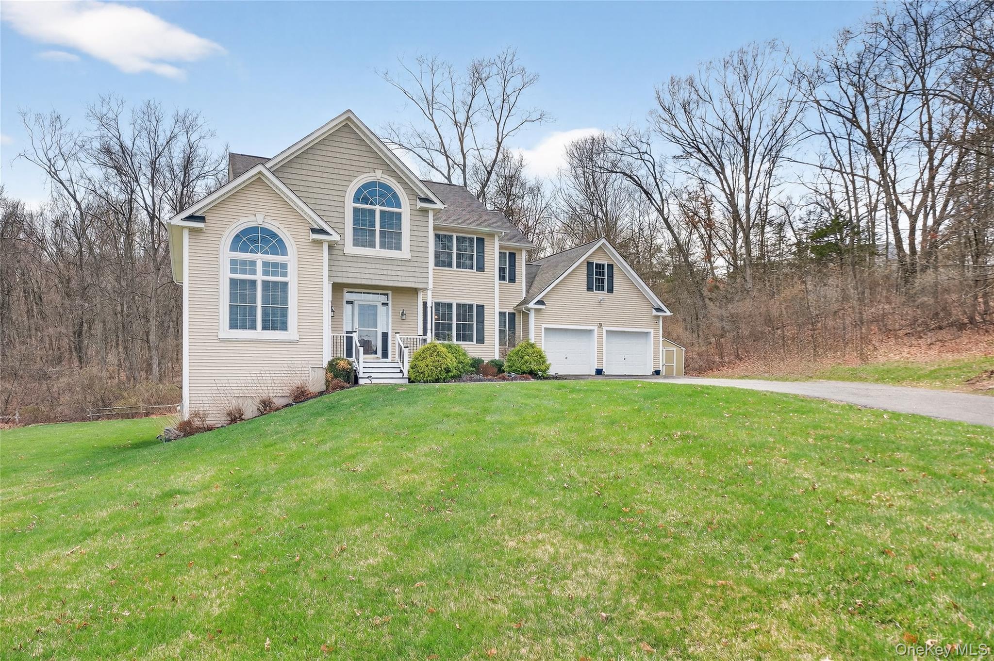 30 Meadowood Lane Property Photo 2