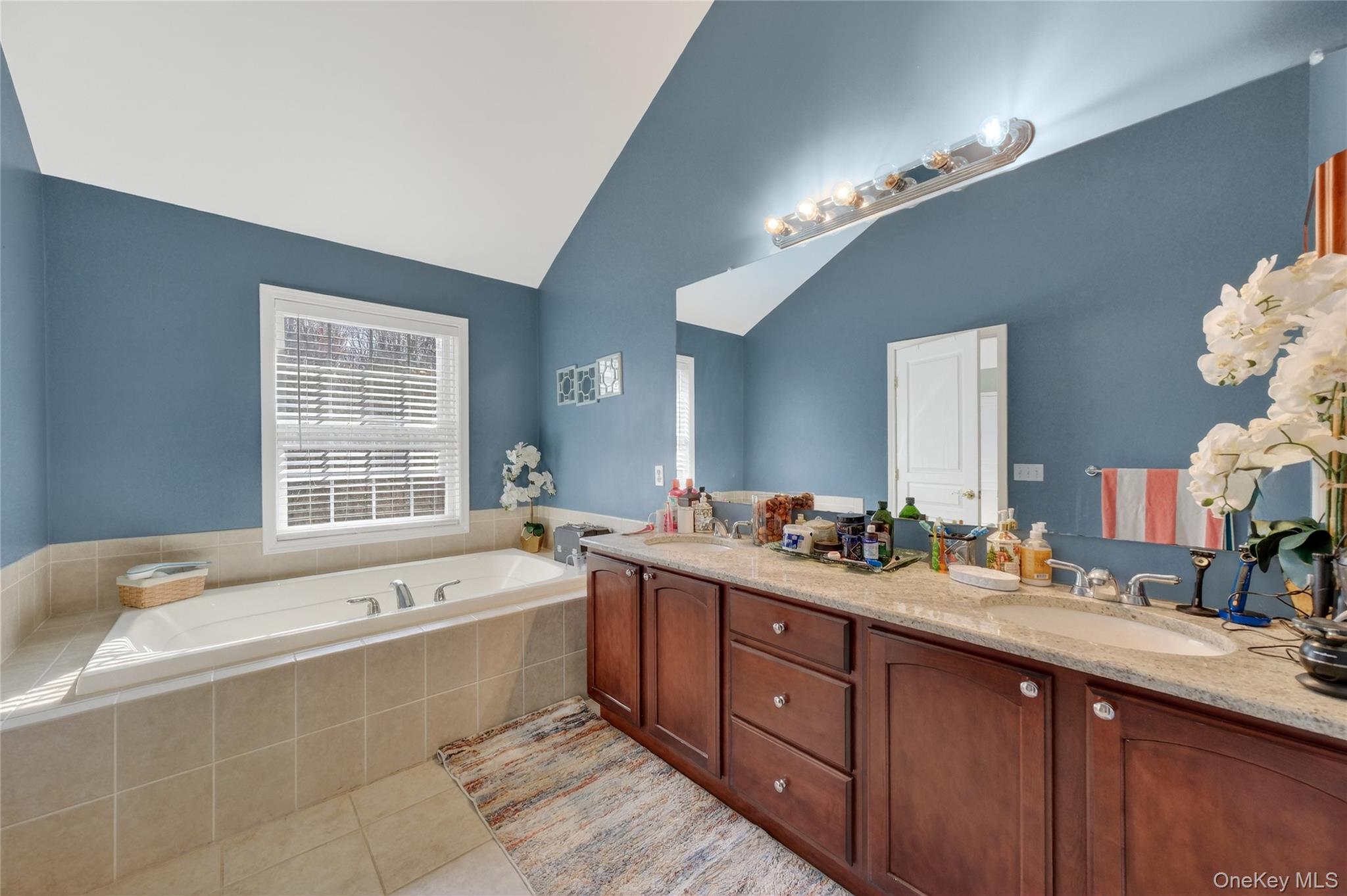 30 Meadowood Lane Property Photo 38