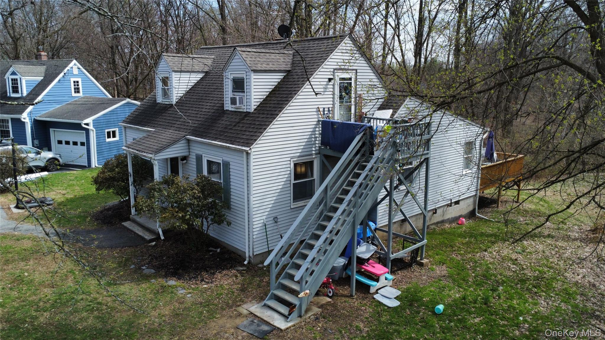 47 Kinderhook Drive Property Photo 4