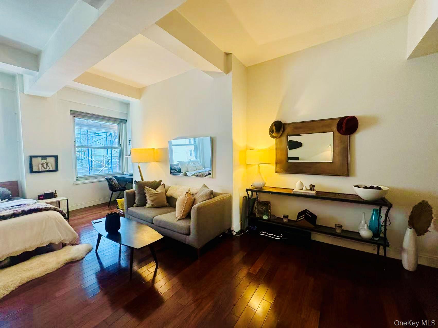 88 Greenwich Street 1305 Property Photo 4