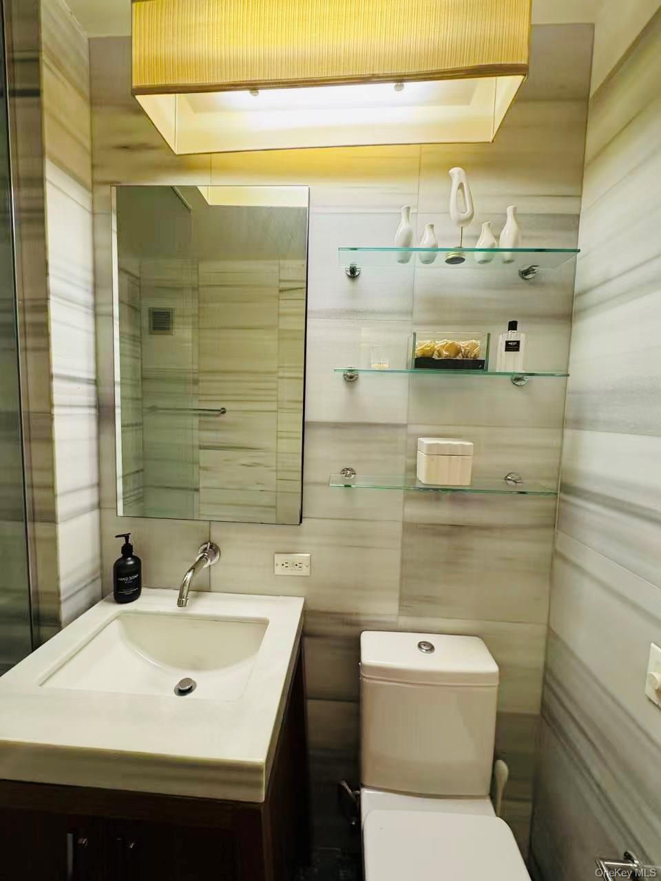 88 Greenwich Street 1305 Property Photo 11