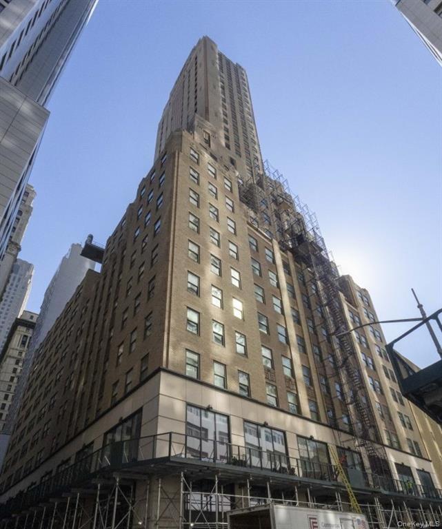 88 Greenwich Street 1305 Property Photo 14
