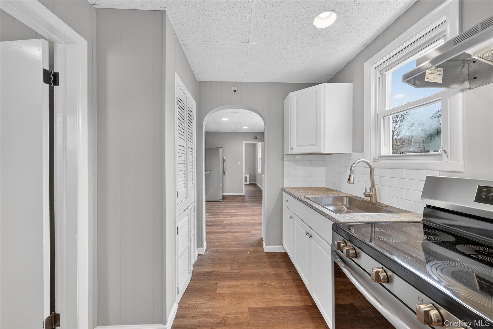 222 Bleakley Avenue Property Photo 14