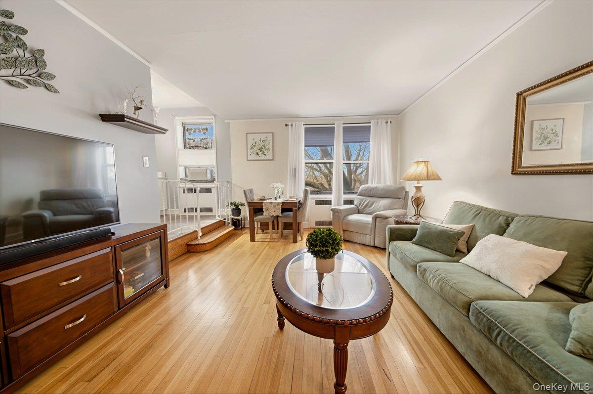 2600 Henry Hudson Parkway 5b Property Photo 4