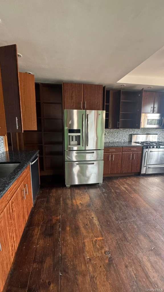 17 Jade Street Property Photo 12