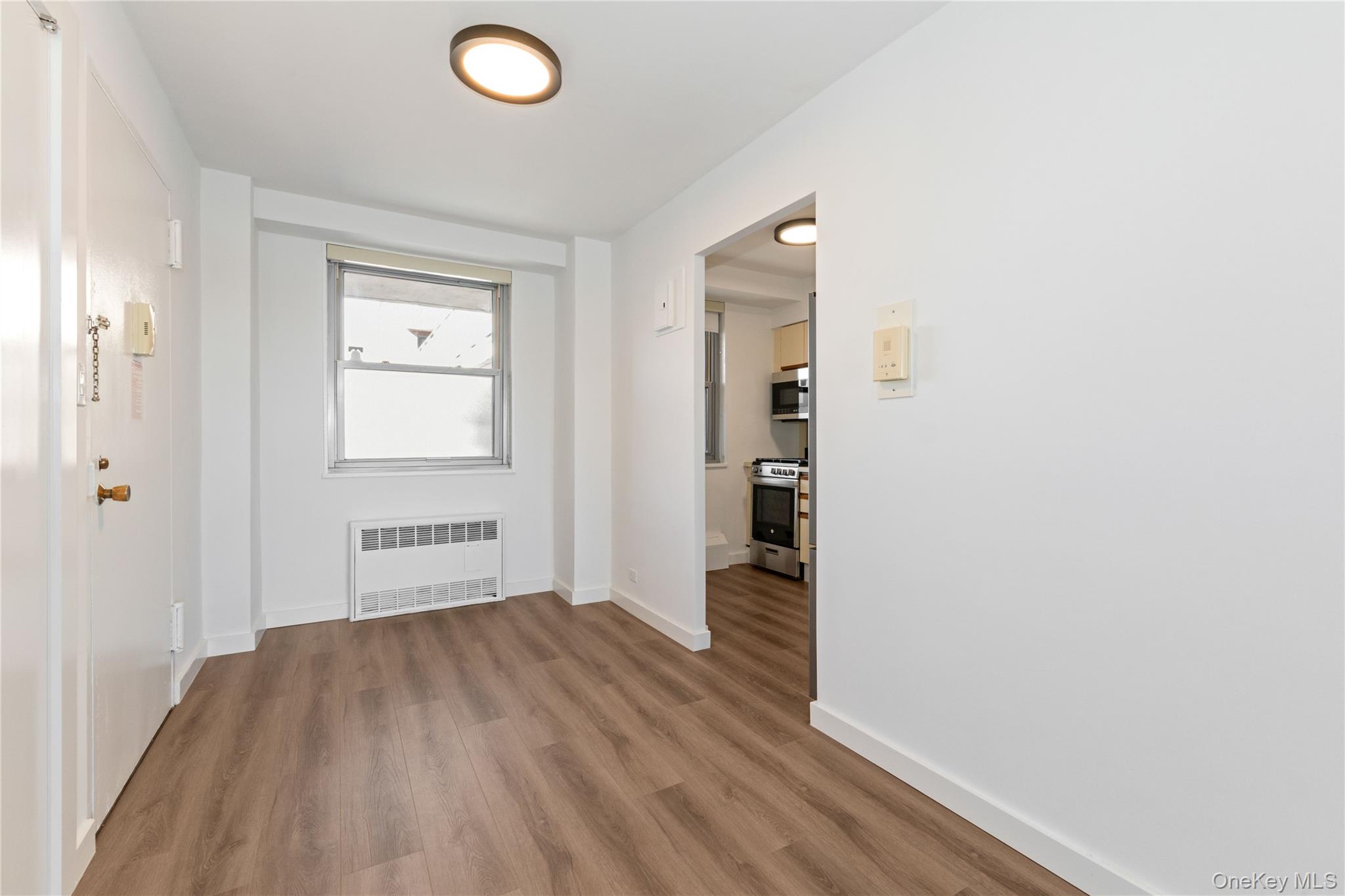 61-15 97 14e Property Photo 9
