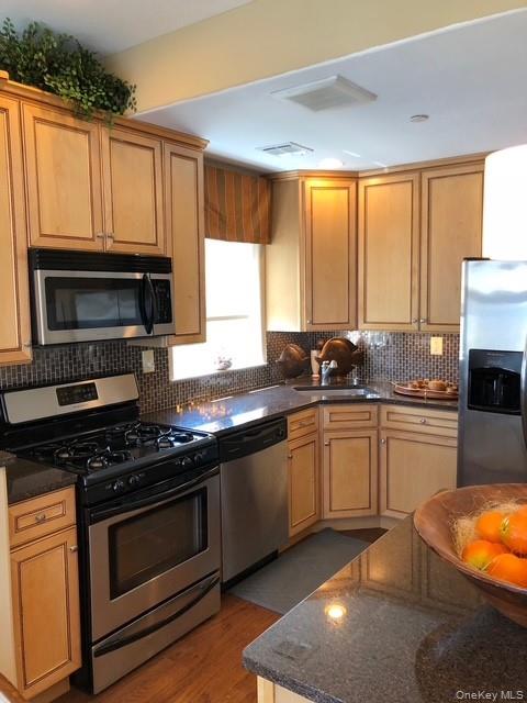7219 Sandy Dune Way Property Photo 6