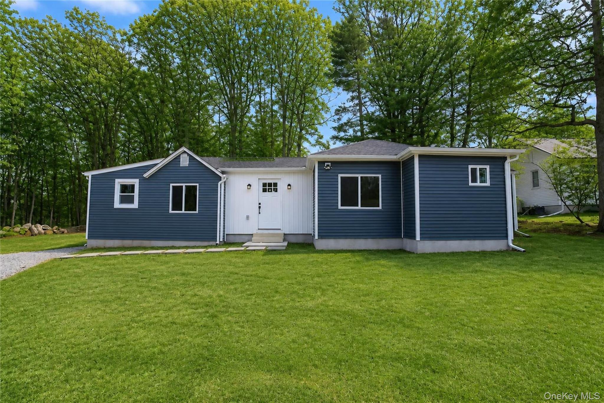 13 Brook Trail Property Photo 1