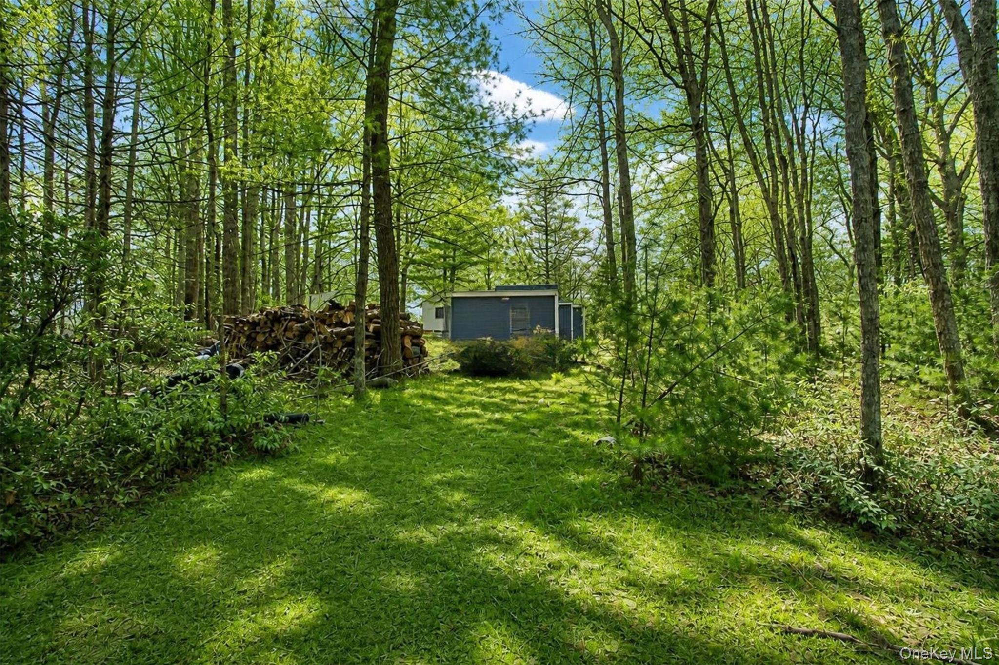 13 Brook Trail Property Photo 7