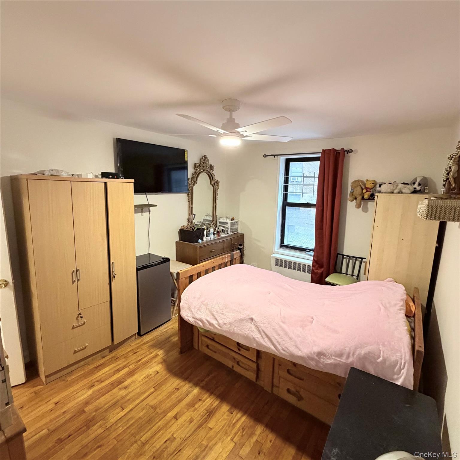 34-40 78th St 1e Property Photo 4