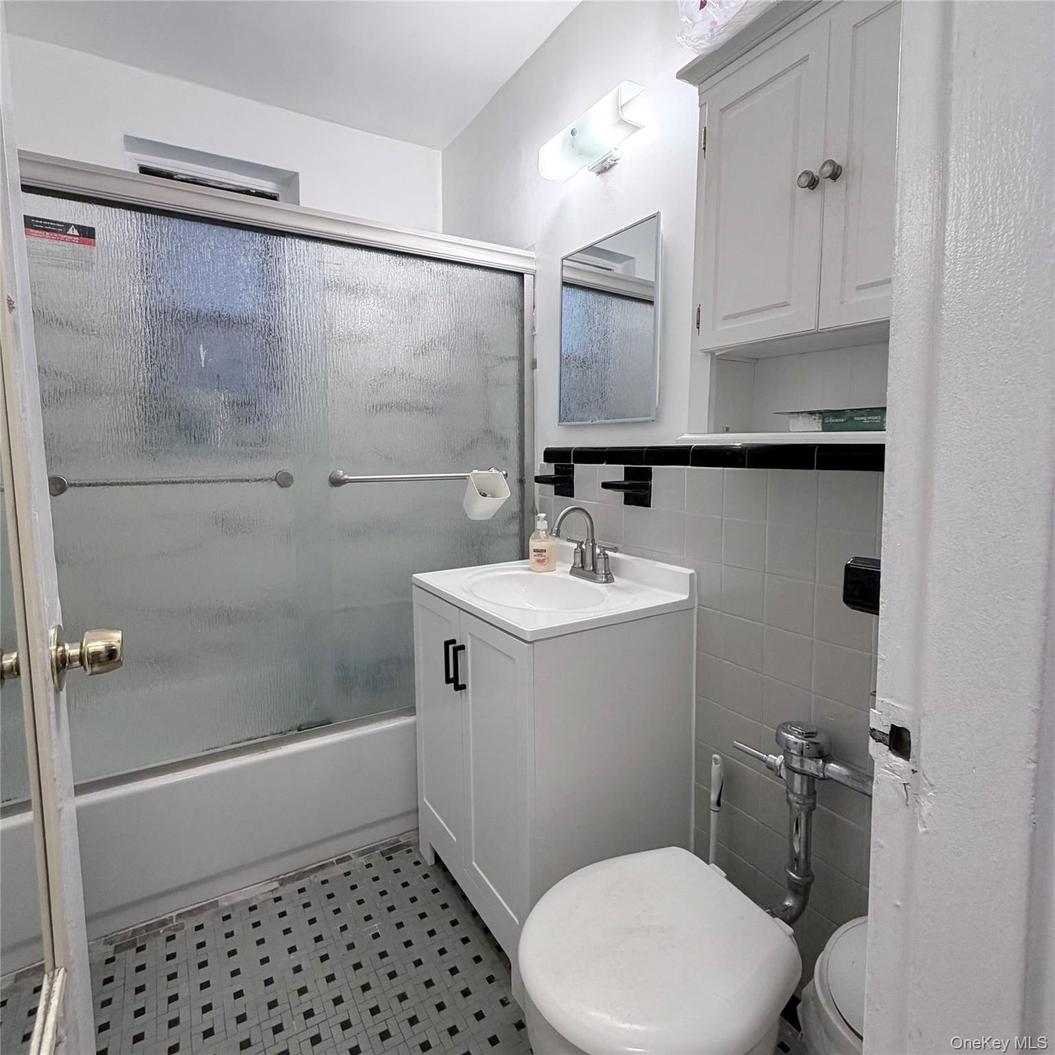 34-40 78th St 1e Property Photo 7